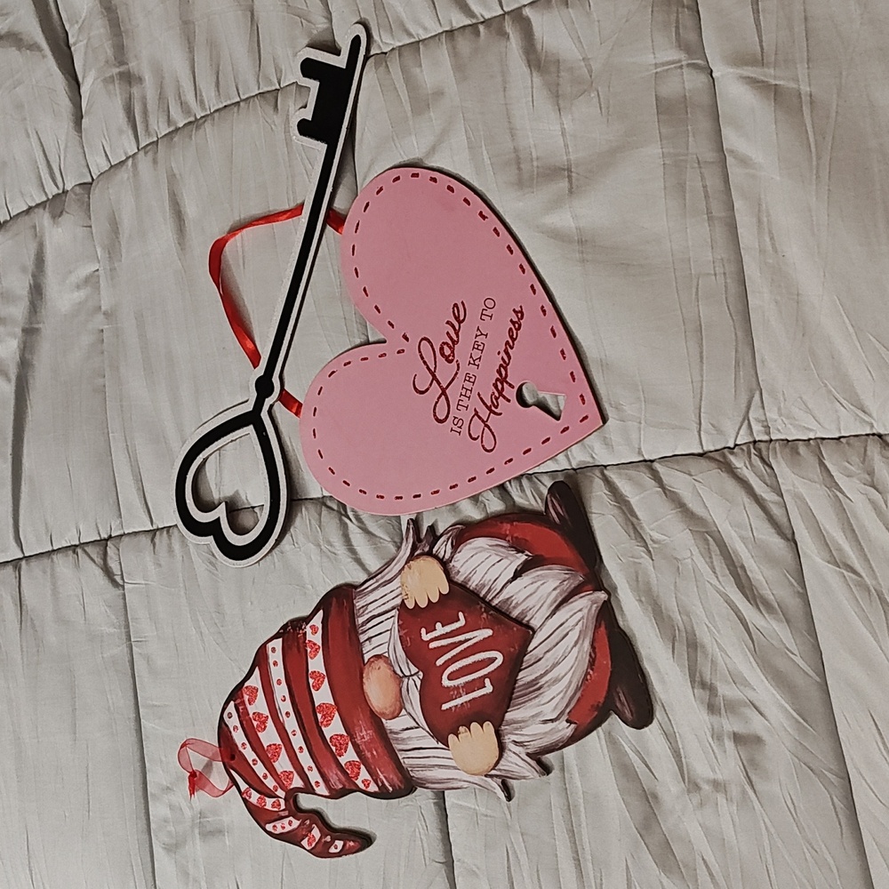 Valentine's Day Gnome and Heart Decor